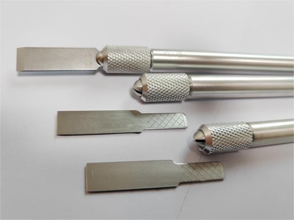 玻璃(li)胶铲胶刀（刮胶刀）使用技巧及常见问题(ti)