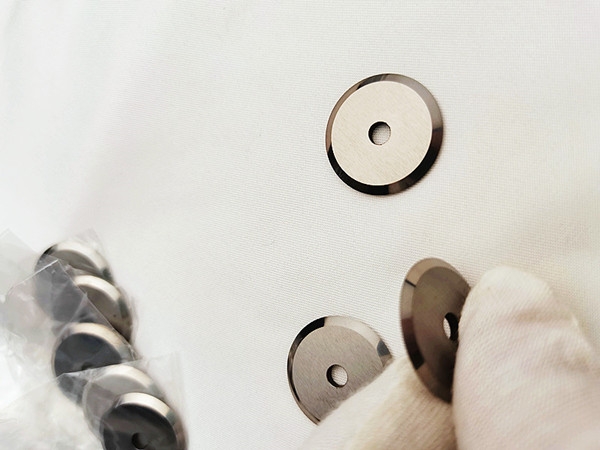 光纤切割刀片，单(dan)刃3000次以上