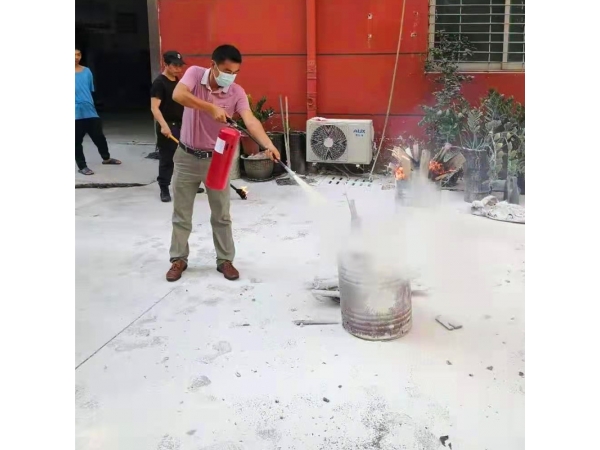 消防演习，得人精工全员参与，将安全落到细节执行