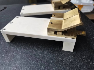 耐(nai)高温陶瓷夹片