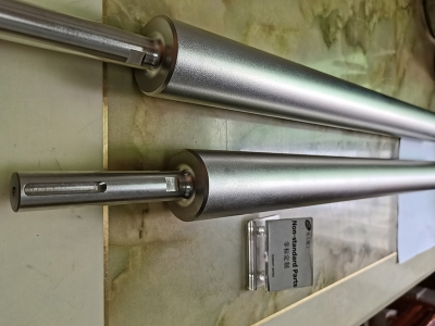 喷砂轴喷(pen)砂滚筒